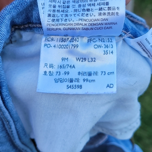 Women Levis 👖 jeans - Picture 5 of 7